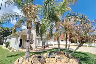 662 Plantation Dr, Titusville, FL 32780 - Photo 4