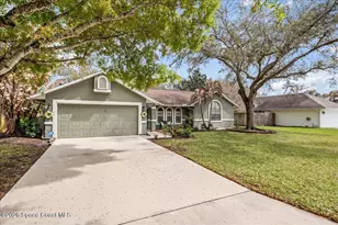 901 Spanish Wells Dr, Melbourne, FL 32940 - Photo 2