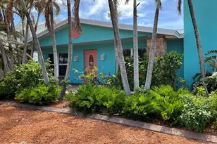542 Coconut St, Satellite Beach, FL 32937 - Photo 2