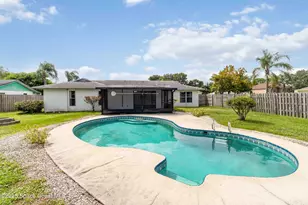 627 Binney St NE, Palm Bay, FL 32907 - Photo 2