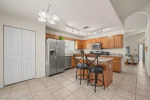 2556 Ventura Cir, Melbourne, FL 32904 - Photo 6