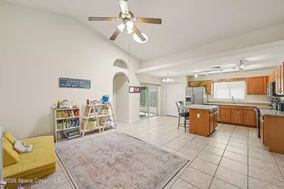 2556 Ventura Circle, Melbourne, FL 32904 - Photo 4