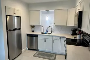 911 S Colonial Ct, Indian Harbour Beach, FL 32937 - Photo 8