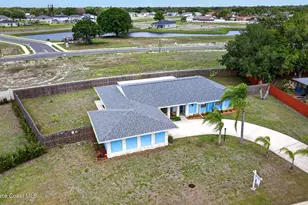 956 Waialae Cir NE, Palm Bay, FL 32905 - Photo 6