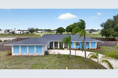 956 Waialae Circle NE, Palm Bay, FL 32905 - Photo 4