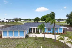 956 Waialae Cir NE, Palm Bay, FL 32905 - Photo 4