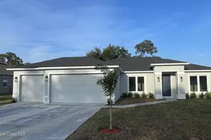 371 Bryn Mawr Ave NE, Palm Bay, FL 32907 - Photo 2