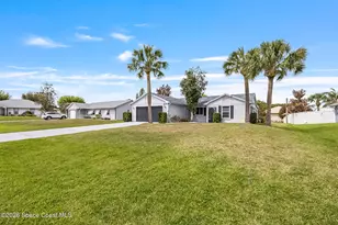 854 Dale Cir, Sebastian, FL 32958 - Photo 2
