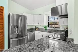 507 Vin Rose Cir SE, Palm Bay, FL 32909 - Photo 4