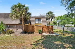 3915 Vista Oaks Cir NE, Palm Bay, FL 32905 - Photo 2