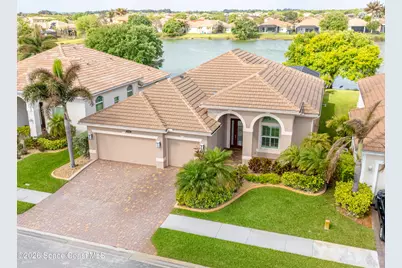 1724 Belmont Circle SW, Vero Beach, FL 32968 - Photo 2