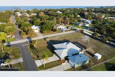 9010 Central Avenue, Sebastian, FL 32976 - Photo 2