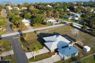 9010 Central Ave, Sebastian, FL 32976 - Photo 2