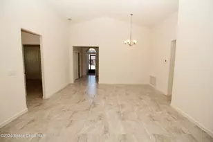 4596 Broomsedge Cir, West Melbourne, FL 32904 - Photo 2