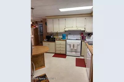 533 Ruth Circle, Melbourne, FL 32904 - Photo 2