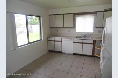 2106 Foxwood Drive, Melbourne, FL 32935 - Photo 14