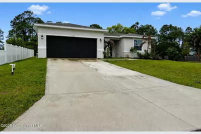 2106 Watkins Road SE, Melbourne, FL 32909 - Photo 2