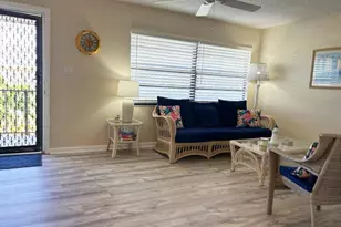 200 St Lucie Ln, Cocoa Beach, FL 32931 - Photo 4