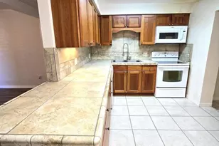 9852 Honeysuckle Dr, Sebastian, FL 32976 - Photo 6