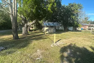 9852 Honeysuckle Dr, Sebastian, FL 32976 - Photo 14