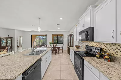 916 Old Country SE, Palm Bay, FL 32909 - Photo 6