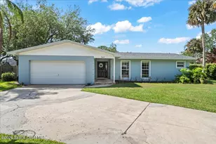 565 Heron Dr, Merritt Island, FL 32952 - Photo 2