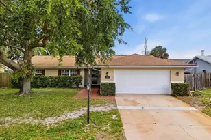 2661 Applewood Dr, Titusville, FL 32780 - Photo 2