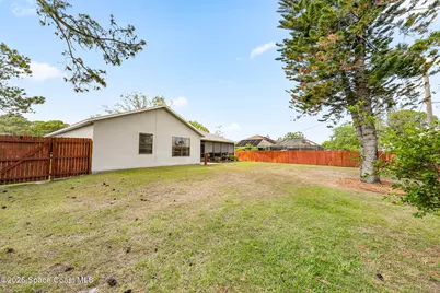 211 Seahorse Circle SE, Melbourne Beach, FL 32951 - Photo 36