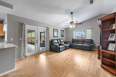 211 Seahorse Circle SE, Melbourne Beach, FL 32951 - Photo 6