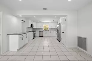 5215 Pina Vista Dr, Melbourne, FL 32934 - Photo 10