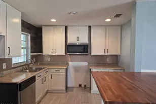 458 Coral Ave SE, Palm Bay, FL 32909 - Photo 4