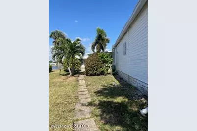 5361 Bison Street #P19, Micco, FL 32976 - Photo 4