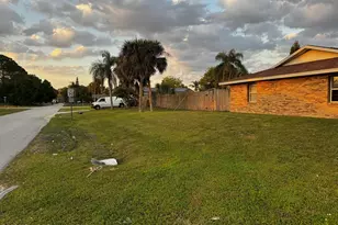 377 Emerson Dr NW, Palm Bay, FL 32907 - Photo 18