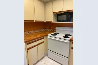 987 Sonesta Avenue NE #207, Palm Bay, FL 32905 - Photo 8