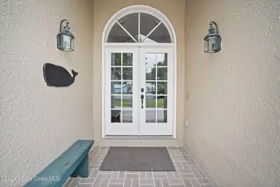432 Crystal Lake Drive, Melbourne, FL 32940 - Photo 2