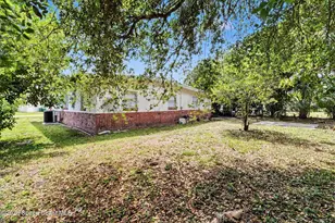 1256 Ridgewood Dr, Melbourne, FL 32935 - Photo 38