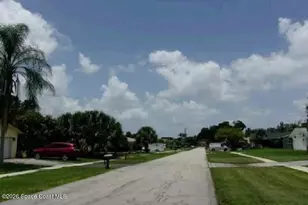 7635 Oakmont Dr, Lake Worth, FL 33467 - Photo 2