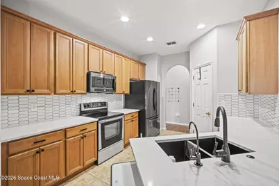 354 Abernathy Circle SE, Palm Bay, FL 32909 - Photo 4