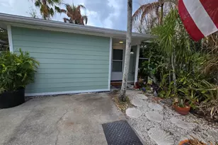 1852 Glenwood Dr, Melbourne, FL 32935 - Photo 2
