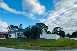 1098 Falconer St NW, Palm Bay, FL 32907 - Photo 2