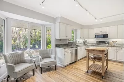 1240 40th Avenue SW, Vero Beach, FL 32968 - Photo 10