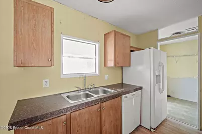 3918 E Ridgewood Drive, Cocoa, FL 32926 - Photo 8