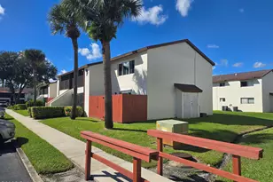 620 Ridge Club Dr, Melbourne, FL 32934 - Photo 2