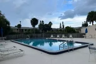 2504 Bogey Ln, Melbourne, FL 32935 - Photo 4