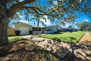 557 Ixora Dr, Melbourne, FL 32935 - Photo 2