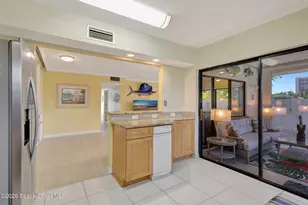 3209 S Lakeview Cir, Fort Pierce, FL 34949 - Photo 8