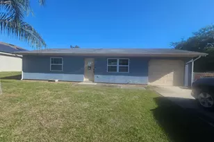 565 Elizabeth St SE, Palm Bay, FL 32909 - Photo 2