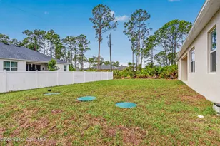 450 Hammond St SW, Palm Bay, FL 32908 - Photo 6