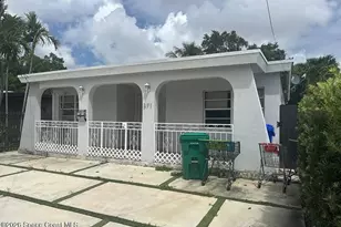 371 NW 59th Ct, Miami, FL 33126 - Photo 2