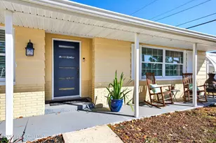 898 Kings Post Rd, Rockledge, FL 32955 - Photo 6